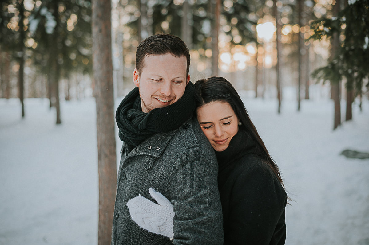Winter engagement couple photo session Norway - photographer TS Foto Design