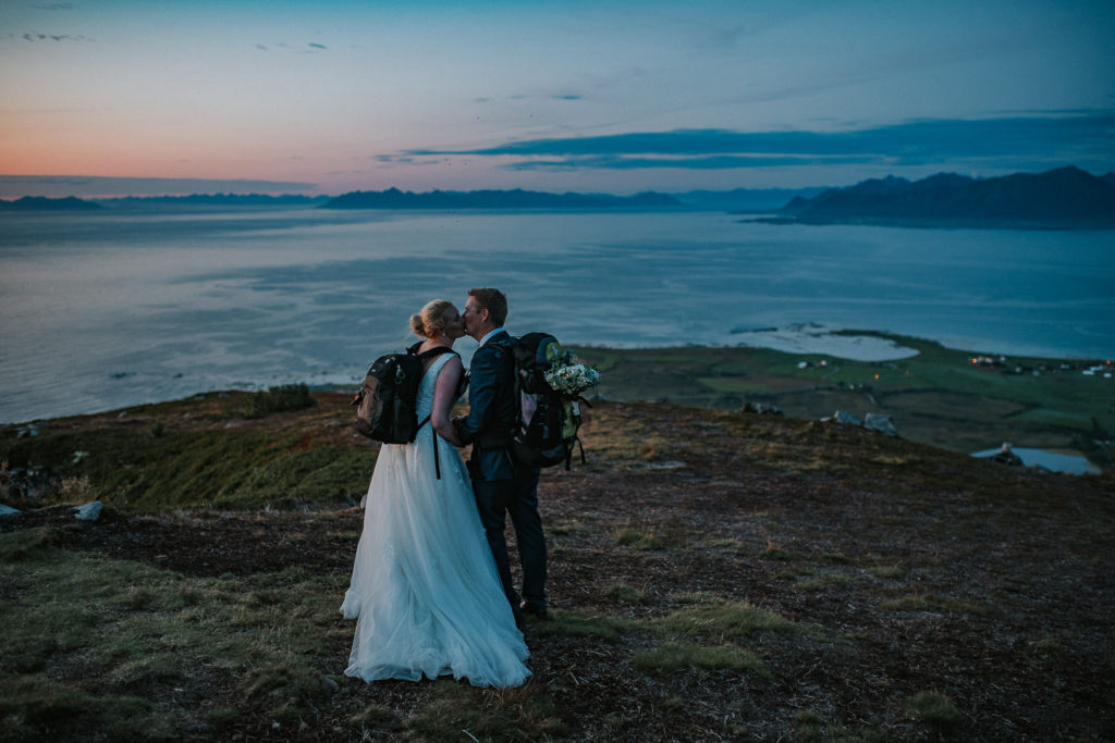 Hiking elopement in Lofoten islands 