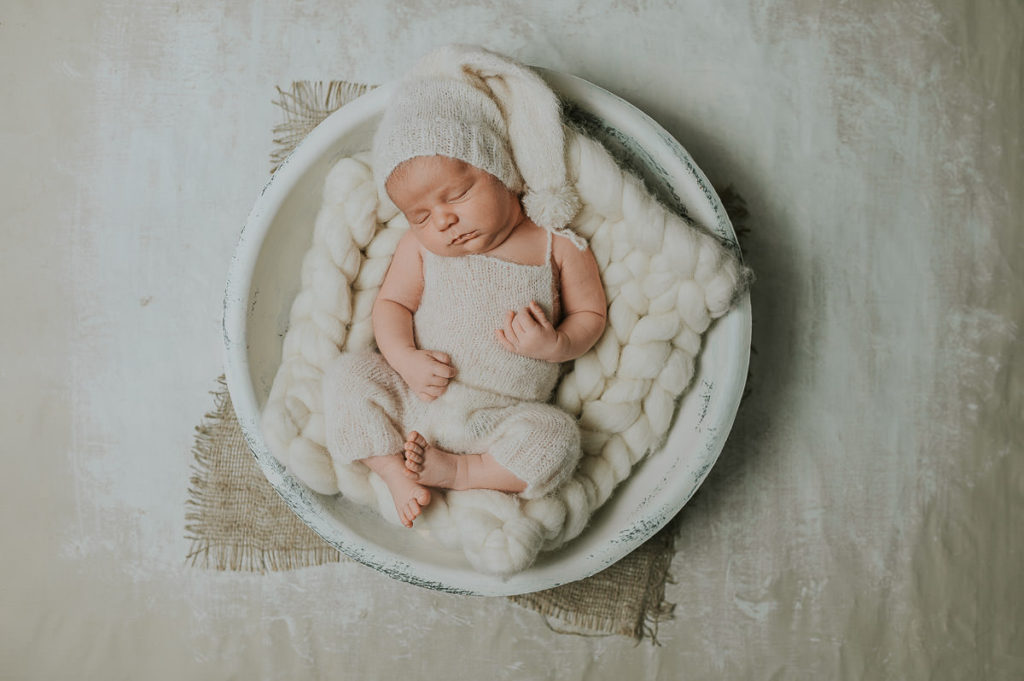Nyfødtfotografering i fotostudio i Alta 