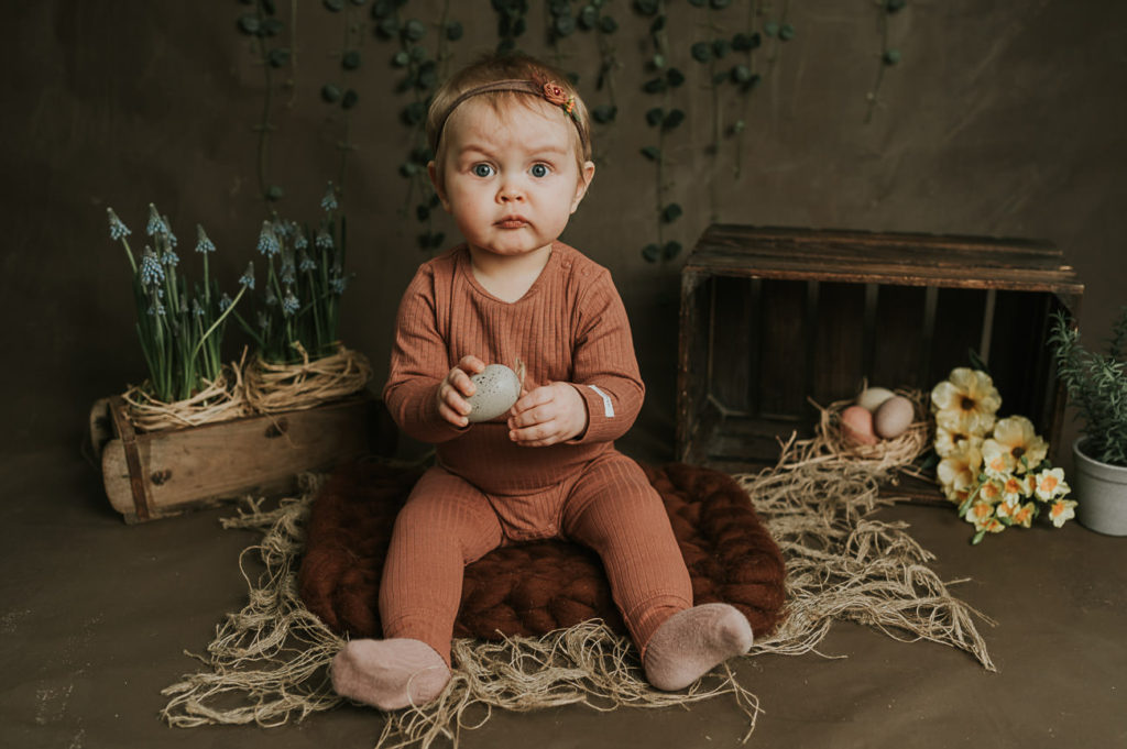 Babyfotografering med baby jente 10 måneder gammel  for prosjektet "ett år i bilder" babyfotografering fra måned til måned