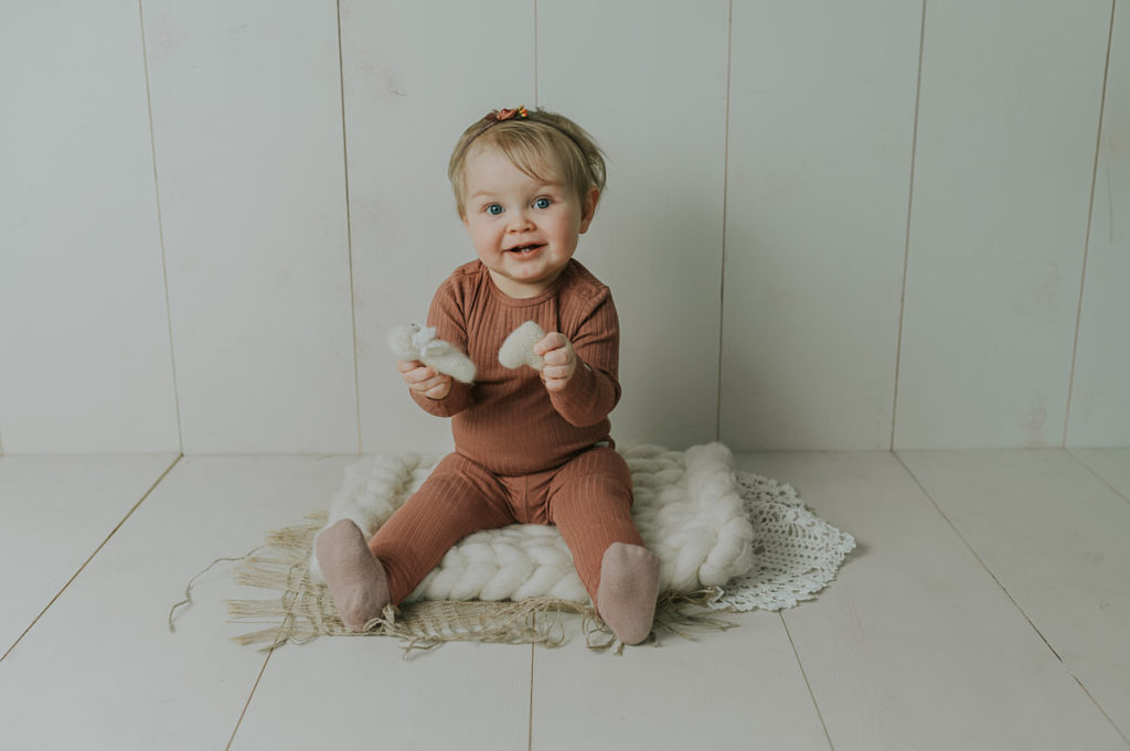 Babyfotografering med baby jente 11 måneder gammel  for prosjektet "ett år i bilder" babyfotografering fra måned til måned