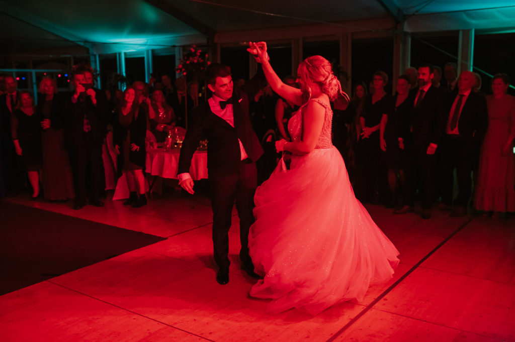 Bryllupsdans på Kvenvikmoen festlokale i Alta