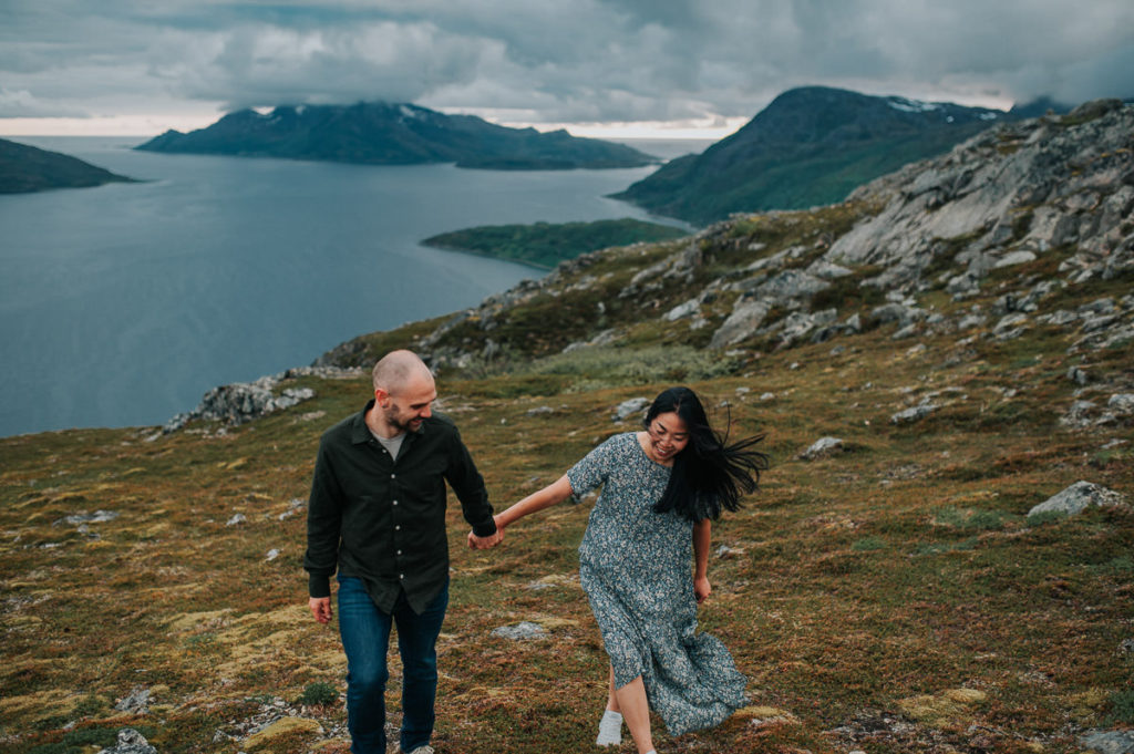 Engagement photo session by the fjord in Tromsø by wedding photographer TS Foto Design