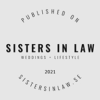 badge for a wedding photographer featured published on blog sisters in law
