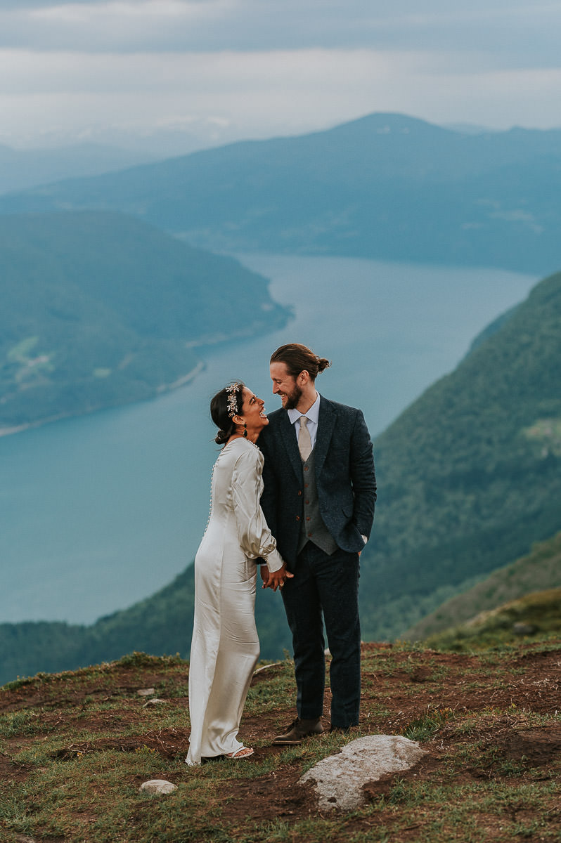 Elopement in Loen Western Norway - by elopement photographer TS Foto Design