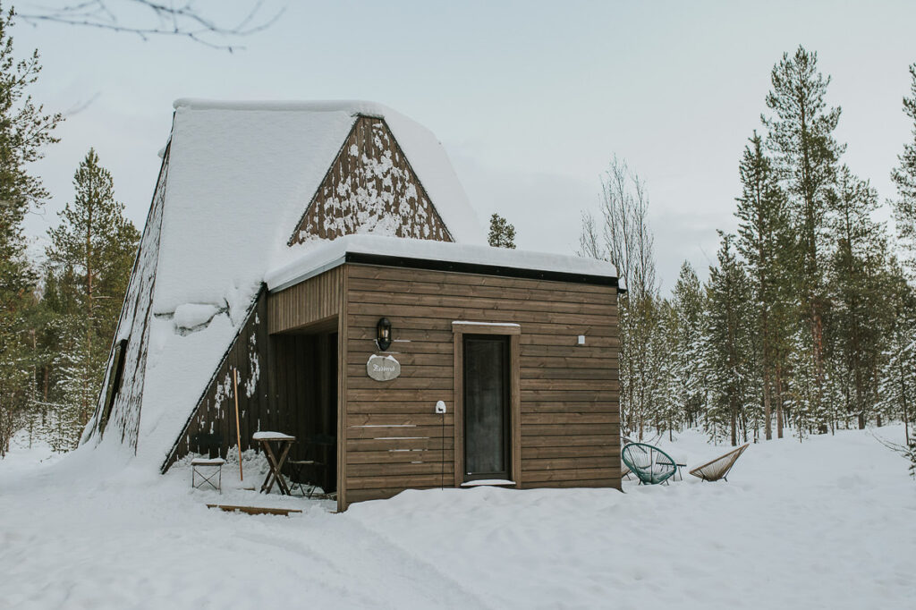 Beautiful glamping cabins Trasti og Trine in Alta Norway in winter time