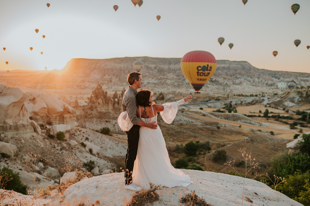 Stunning Cappadocia elopement with hot air balloons at sunrise